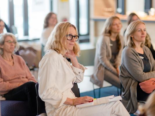 womenshub-nov21-hamburg_XeniaBluhm-45